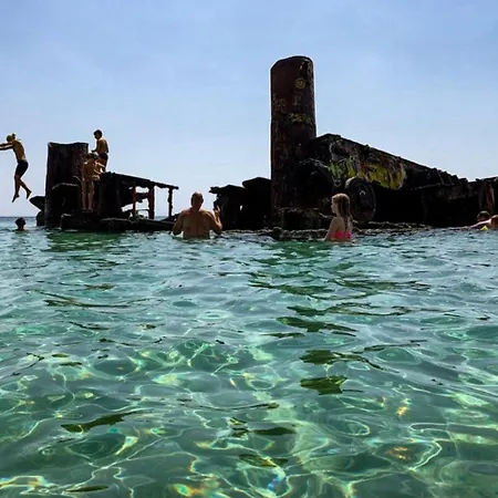 شقة Luxury With Jacuzzi إبانومي