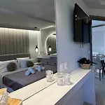 Luxury With Jacuzzi Apartamento Epanomí