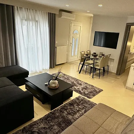 Luxury With Jacuzzi Apartment *