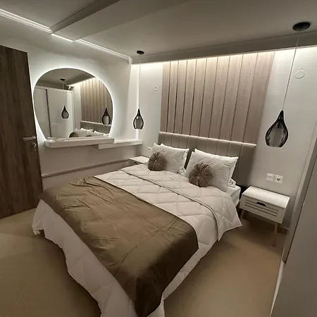 Luxury With Jacuzzi Apartment