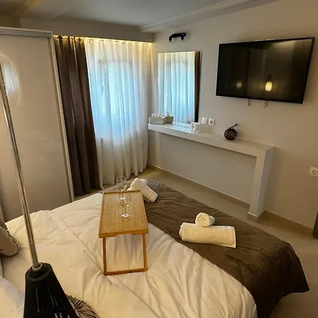 Luxury With Jacuzzi Apartment Palioura