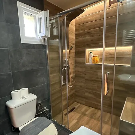 Luxury With Jacuzzi * Epanomi