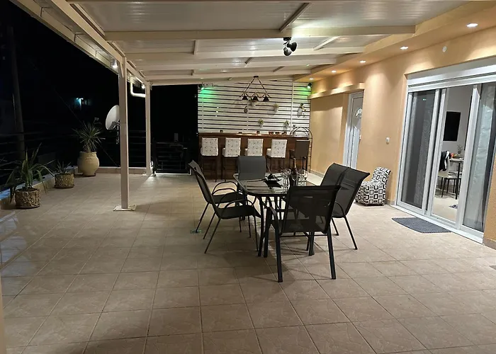 Luxury With Jacuzzi 公寓 *