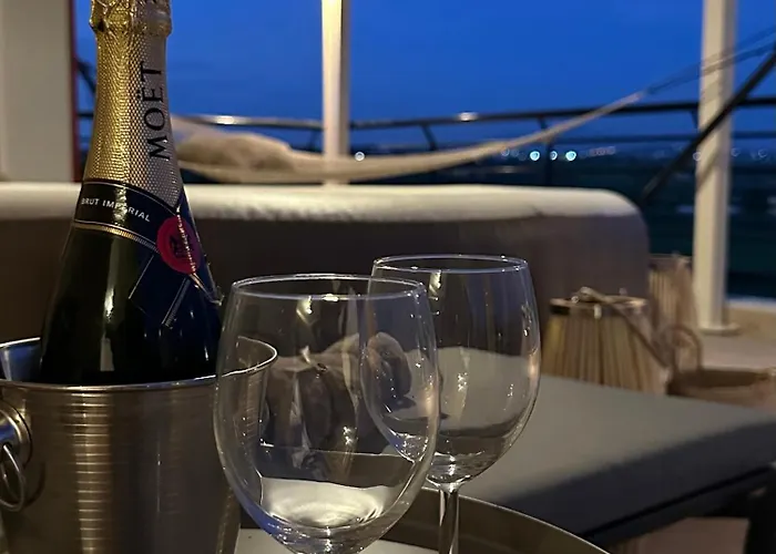 Luxury With Jacuzzi * 埃帕诺米