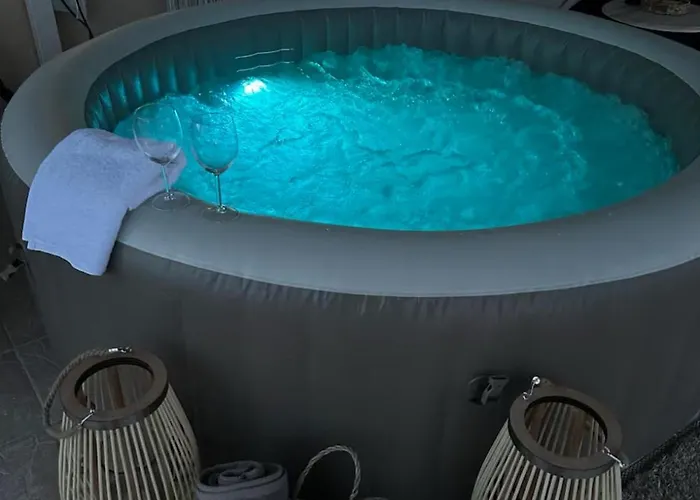 Luxury With Jacuzzi 公寓 *