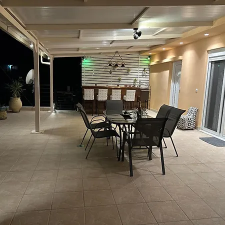 Luxury With Jacuzzi Apartament *