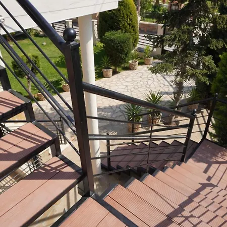 Luxury With Jacuzzi * Epanomi