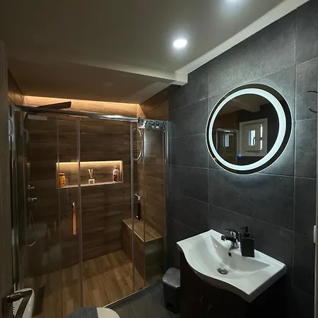 Luxury With Jacuzzi Apartament Epanomi