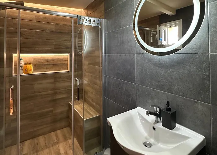 Luxury With Jacuzzi